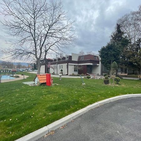 Bed and Breakfast Prenociste Gazela Pirot Esterno foto