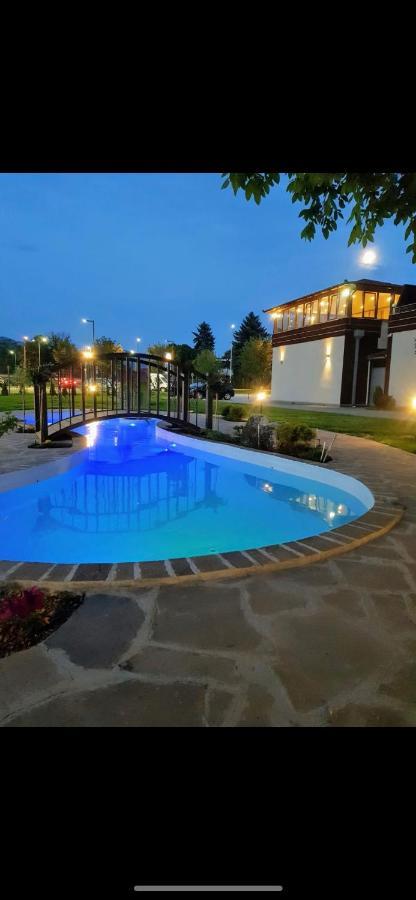 Bed and Breakfast Prenociste Gazela Pirot Esterno foto