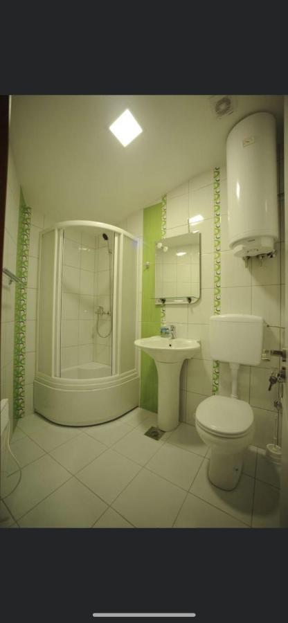 Bed and Breakfast Prenociste Gazela Pirot Esterno foto