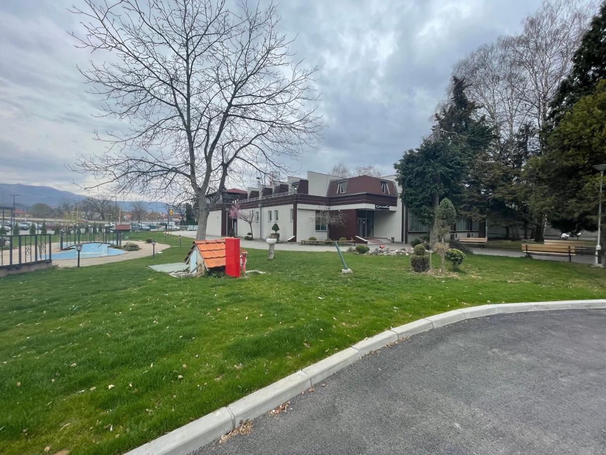 Bed and Breakfast Prenociste Gazela Pirot Esterno foto