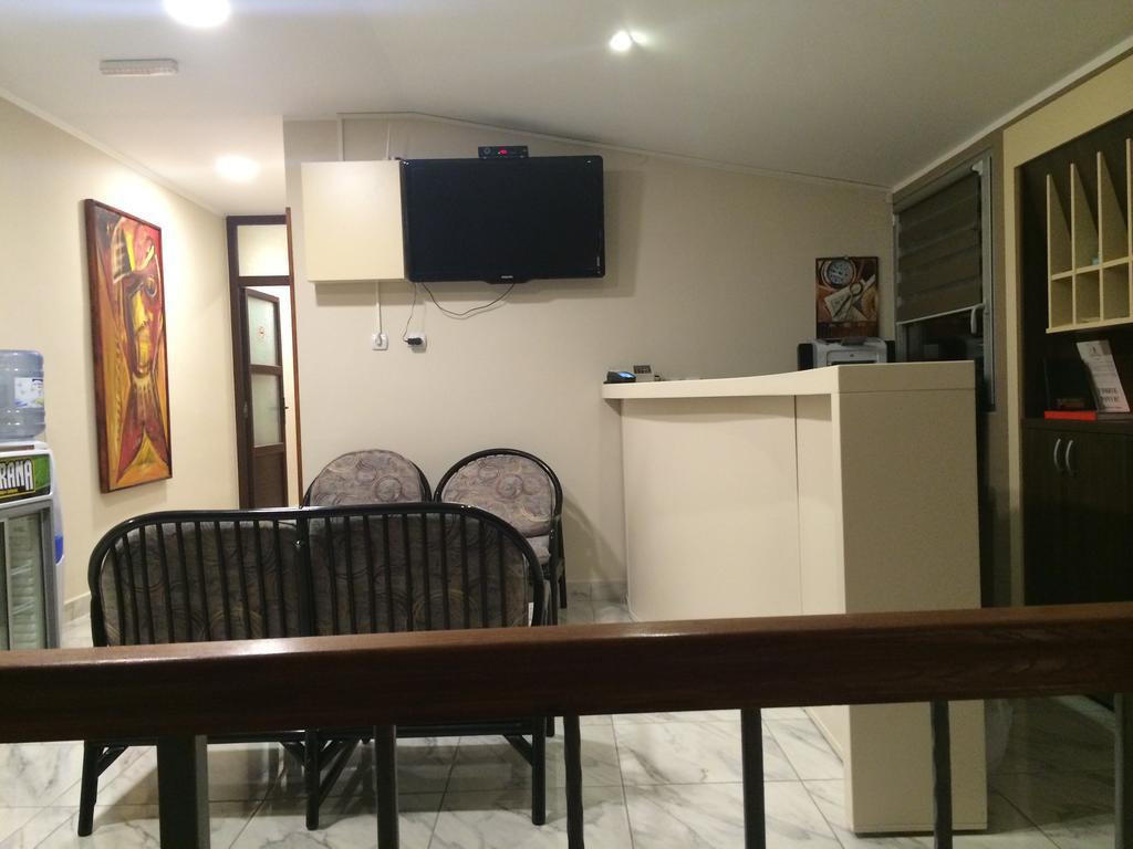 Bed and Breakfast Prenociste Gazela Pirot Esterno foto